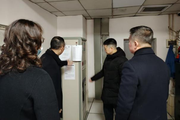 省尊龙凯时集团党委书记、董事长游勇检查督导春节安全生产并看望慰问干部员工